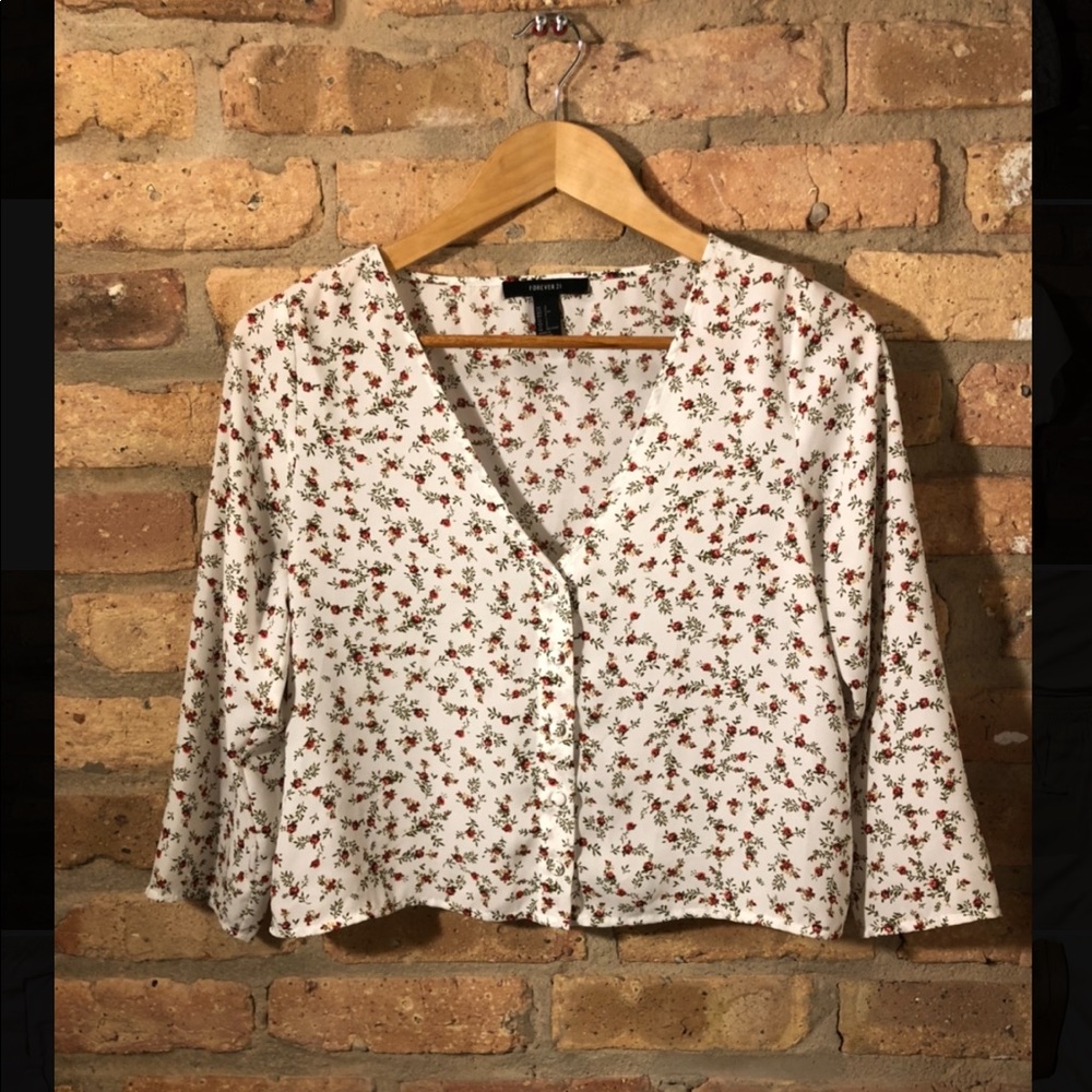 Women’s Button Down 1/4 Sleeved Crop